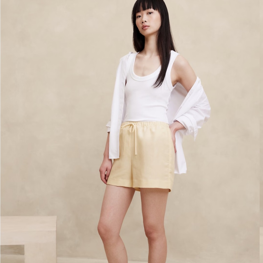 Banana Republic linen short, XS